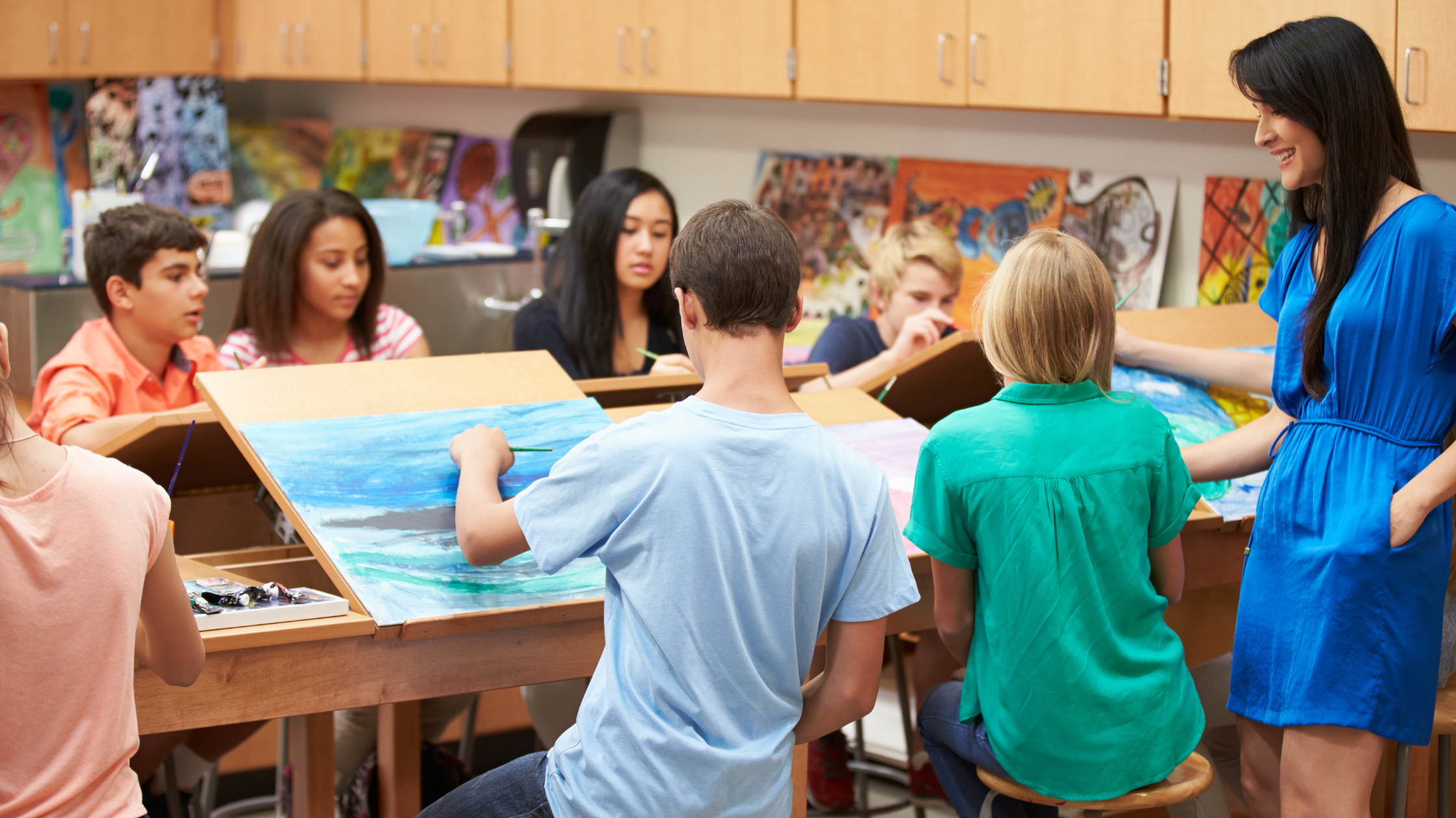 6 life skills children can learn in art classes